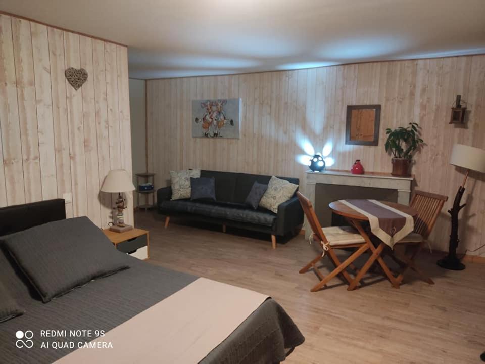 La Pierre Trouee Chambre D'Hotes Chateauneuf-de-Randon Luaran gambar