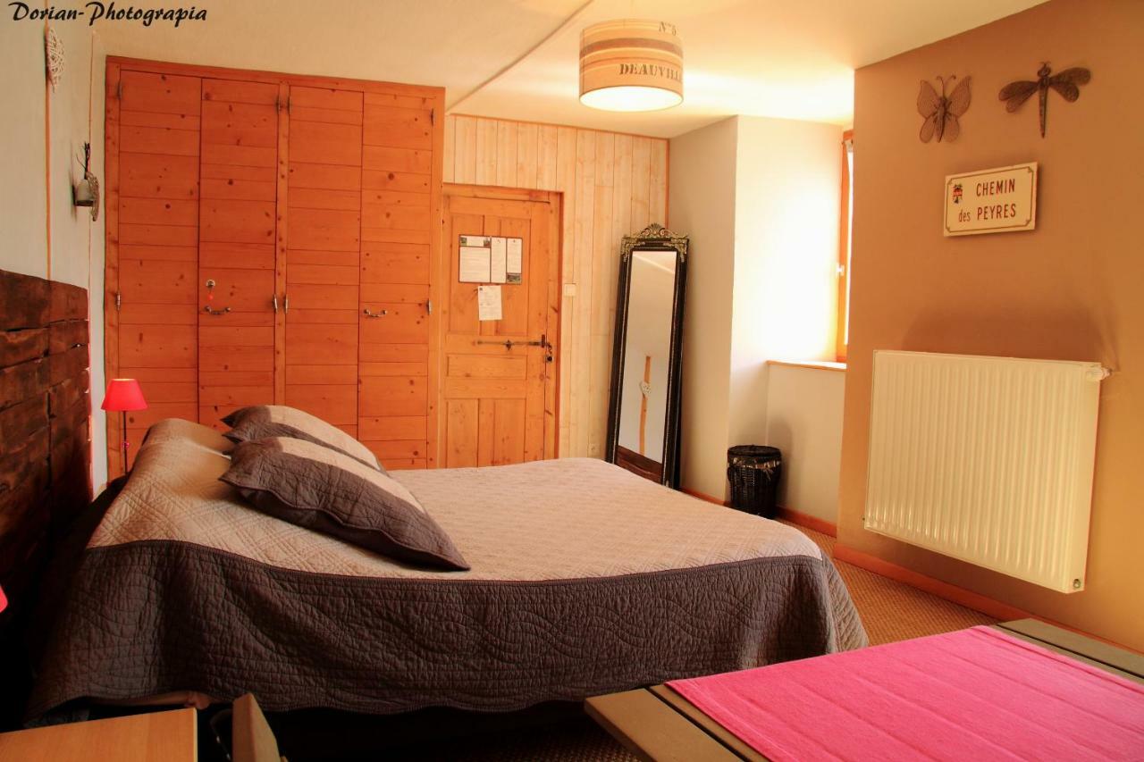 La Pierre Trouee Chambre D'Hotes Chateauneuf-de-Randon Luaran gambar